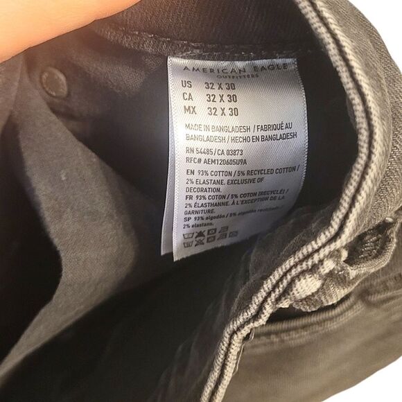 American Eagle Men's Black Distressed Straight Tapered Leg Jeans - Picture 5 of 6